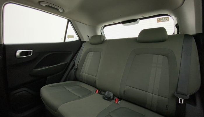 2019 Hyundai VENUE SX PLUS 1.0 TURBO DCT, Petrol, Automatic, 30,930 km, Right Side Rear Door Cabin