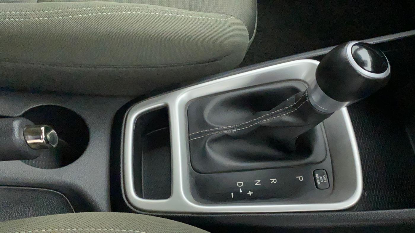 2019 Hyundai VENUE SX PLUS 1.0 TURBO DCT, Petrol, Automatic, 30,930 km, Gear Lever