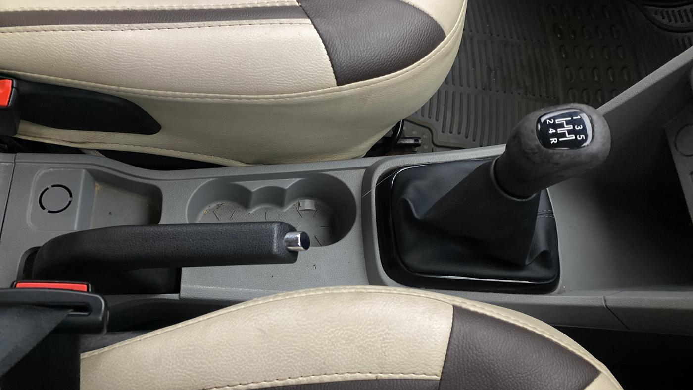 2020 Tata Tiago XE PETROL, Petrol, Manual, 1,18,233 km, Gear Lever