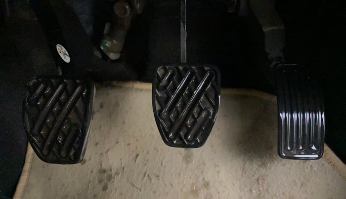 2016 Datsun Go T, Petrol, Manual, 47,317 km, Pedals