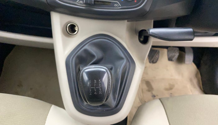 2016 Datsun Go T, Petrol, Manual, 47,317 km, Gear Lever
