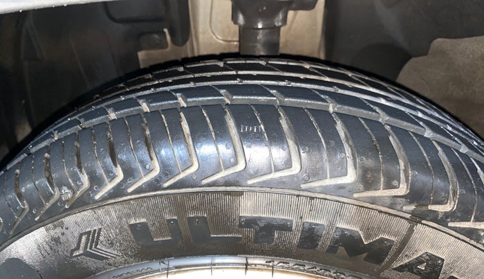 2017 Renault Kwid RXT 1.0, Petrol, Manual, 28,650 km, Left Front Tyre Tread