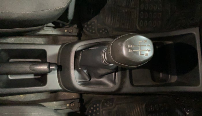 2017 Renault Kwid RXT 1.0, Petrol, Manual, 28,650 km, Gear Lever