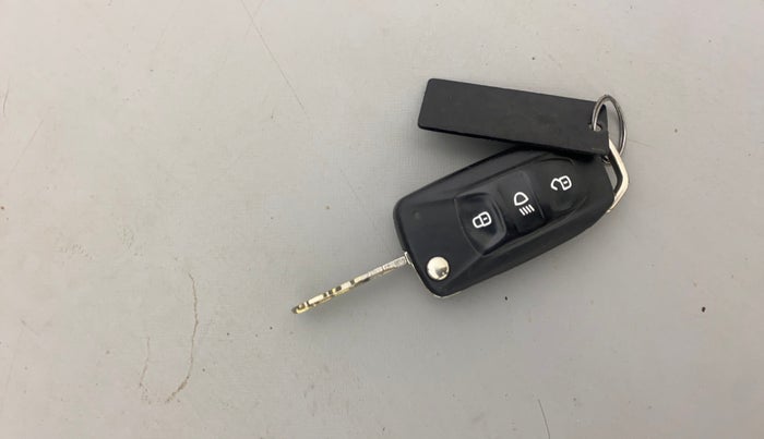 2018 Tata TIGOR XZ PLUS PETROL, Petrol, Manual, 1,00,922 km, Key Close Up