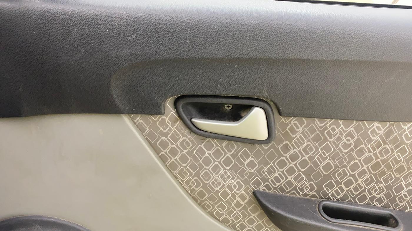 2018 Maruti Alto 800 VXI, CNG, Manual, 1,09,638 km, Driver Side Door Panels Control
