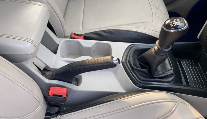 2019 Mahindra XUV300 W6 1.2 PETROL, Petrol, Manual, 22,251 km, Gear Lever