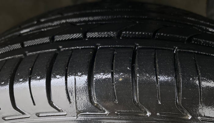 2014 Hyundai Grand i10 ASTA 1.2 AT VTVT, Petrol, Automatic, 60,879 km, Right Front Tyre Tread