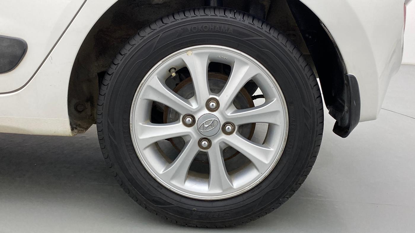 2014 Hyundai Grand i10 ASTA 1.2 AT VTVT, Petrol, Automatic, 60,879 km, Left Rear Wheel