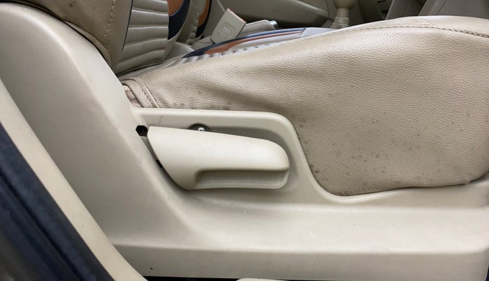 2016 Maruti Swift Dzire VXI, Petrol, Manual, 28,227 km, Driver Side Adjustment Panel