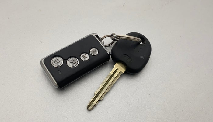 2013 Hyundai i10 SPORTZ 1.2, CNG, Manual, 96,631 km, Key Close Up