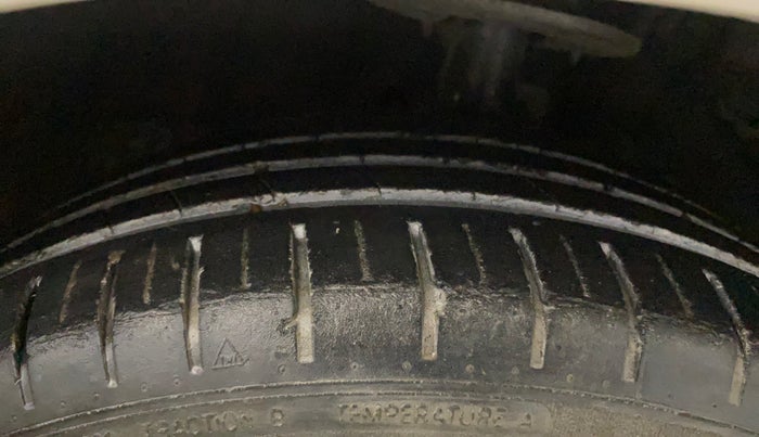 2019 Toyota Glanza V CVT, Petrol, Automatic, 82,020 km, Right Front Tyre Tread