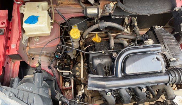 2016 Renault Kwid RXT 0.8, Petrol, Manual, 1,24,175 km, Engine View - Right