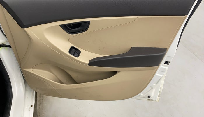 2015 Hyundai Eon ERA +, Petrol, Manual, 53,004 km, Driver Side Door Panels Control