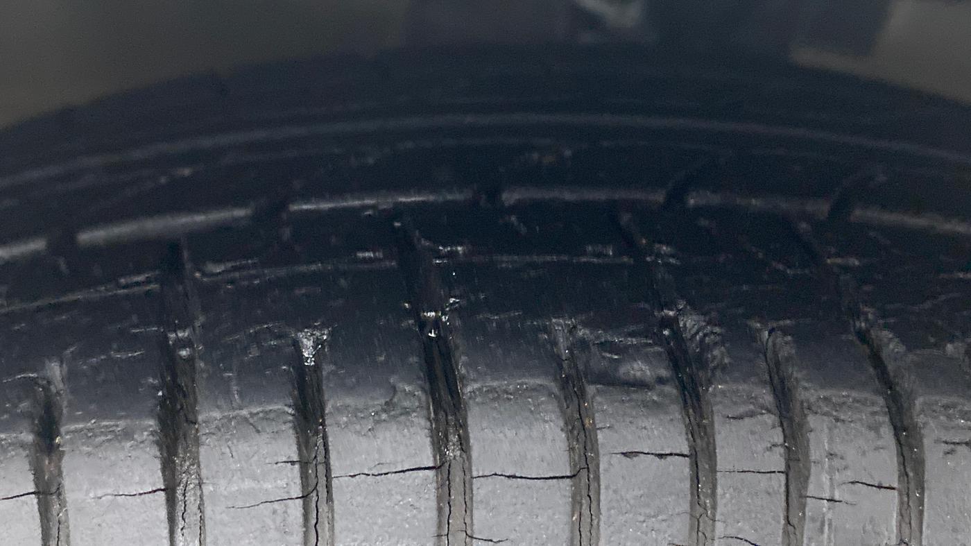 2013 Hyundai i10 ERA 1.1, Petrol, Manual, 28,979 km, Left Front Tyre Tread