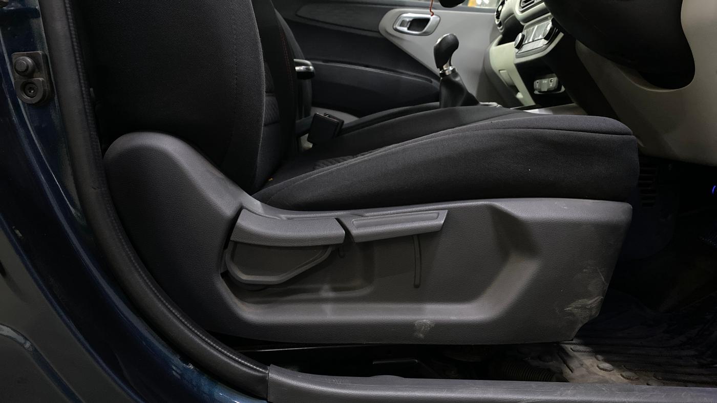 2024 Hyundai GRAND I10 NIOS SPORTZ 1.2 KAPPA VTVT, Petrol, Manual, 11,619 km, Driver Side Adjustment Panel