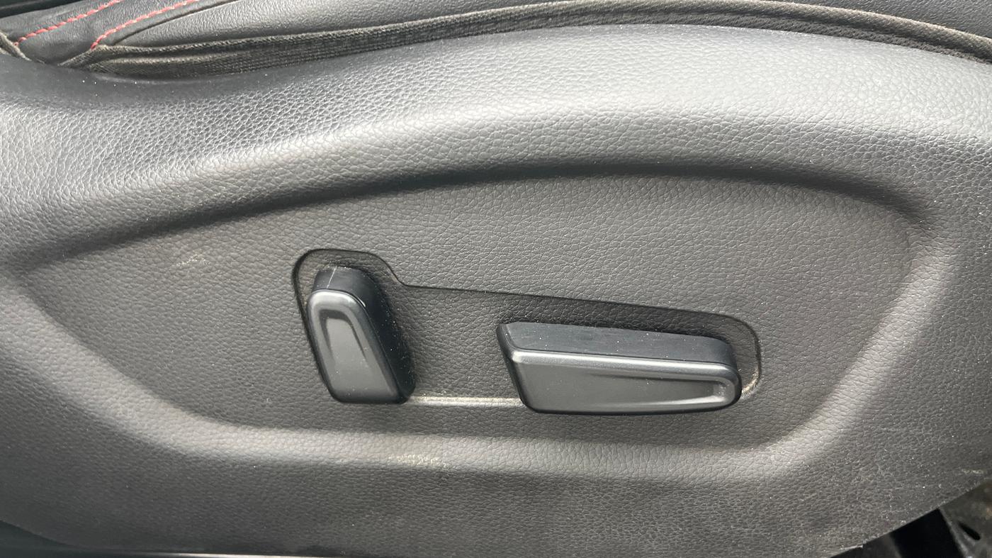2021 KIA SELTOS GTX PLUS AT 1.5 DIESEL, Diesel, Automatic, 95,162 km, Driver Side Adjustment Panel