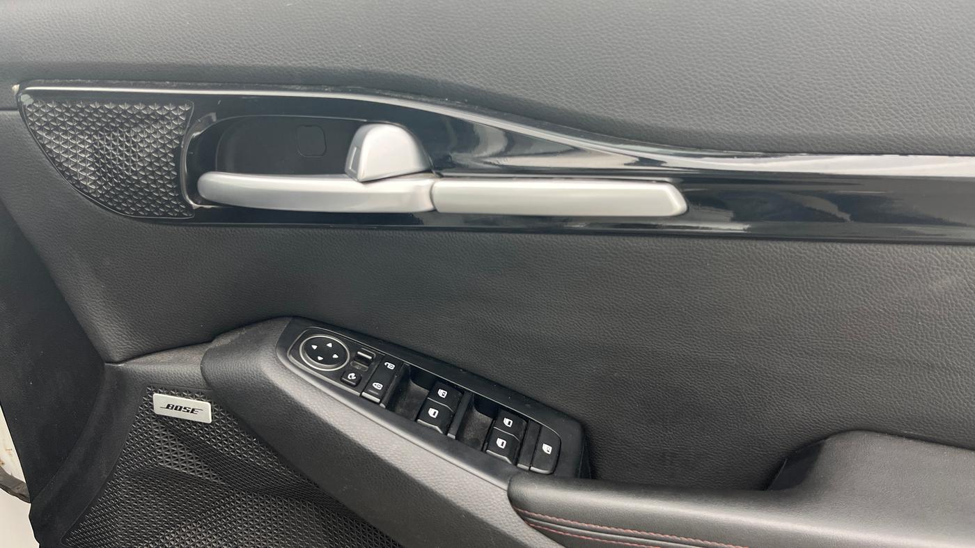 2021 KIA SELTOS GTX PLUS AT 1.5 DIESEL, Diesel, Automatic, 95,162 km, Driver Side Door Panels Control