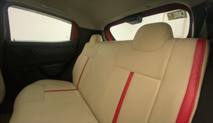 2015 Renault Kwid RXT 0.8, CNG, Manual, 53,837 km, Right Side Rear Door Cabin