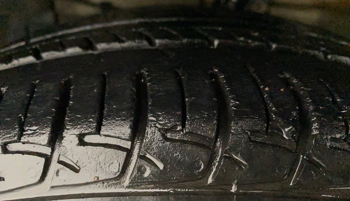2018 Maruti Ciaz SIGMA 1.4 MT PETROL, CNG, Manual, 55,505 km, Left Front Tyre Tread