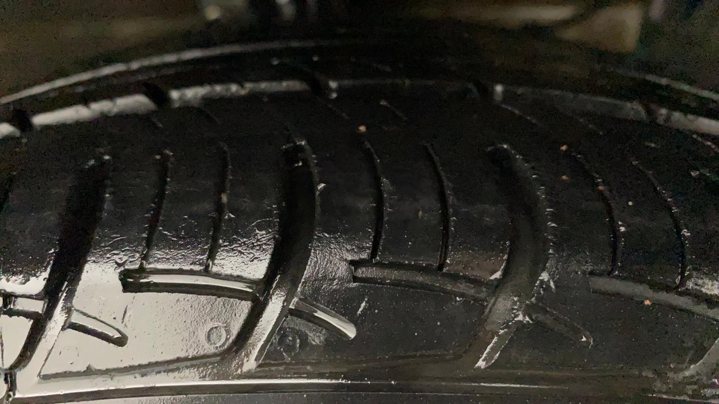 2018 Maruti Ciaz SIGMA 1.4 MT PETROL, CNG, Manual, 55,505 km, Right Front Tyre Tread