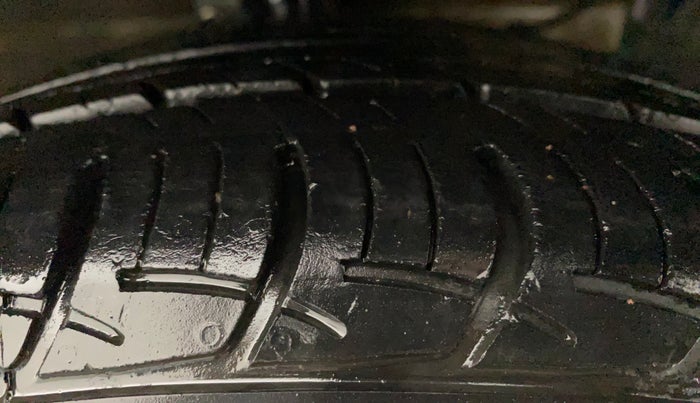 2018 Maruti Ciaz SIGMA 1.4 MT PETROL, CNG, Manual, 55,505 km, Right Front Tyre Tread
