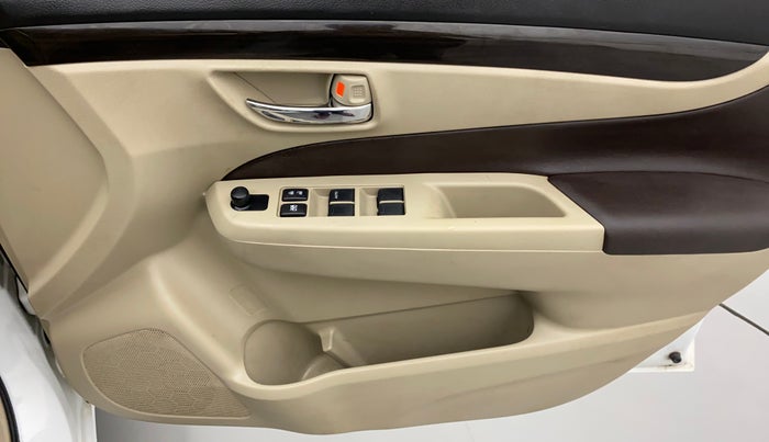 2018 Maruti Ciaz SIGMA 1.4 MT PETROL, CNG, Manual, 55,505 km, Driver Side Door Panels Control