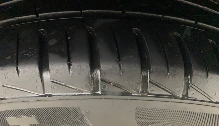 2021 Hyundai GRAND I10 NIOS SPORTZ 1.2 KAPPA VTVT, Petrol, Manual, 20,693 km, Left Rear Tyre Tread