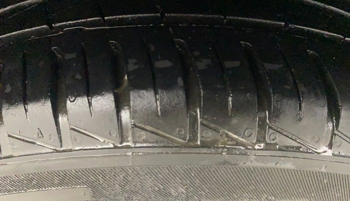 2021 Hyundai GRAND I10 NIOS SPORTZ 1.2 KAPPA VTVT, Petrol, Manual, 20,693 km, Right Rear Tyre Tread