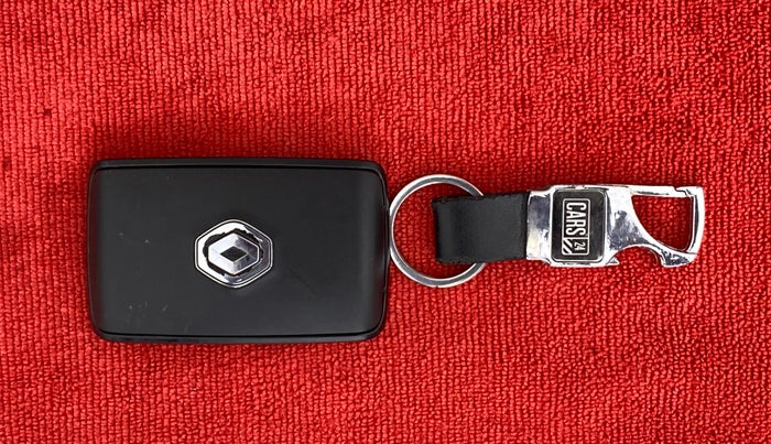2021 Renault TRIBER RXZ AT, Petrol, Automatic, 30,521 km, Key Close Up
