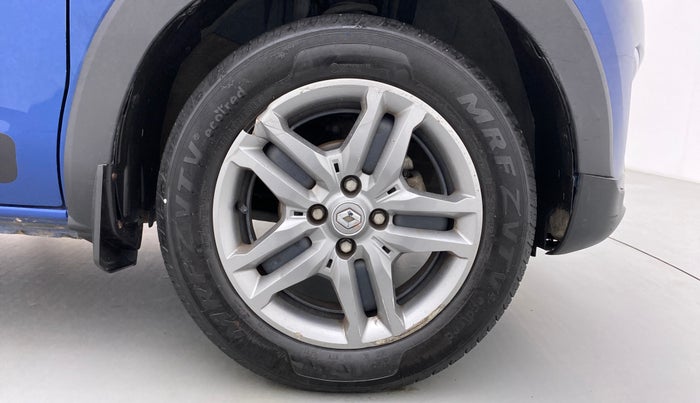 2021 Renault TRIBER RXZ AT, Petrol, Automatic, 30,521 km, Right Front Wheel