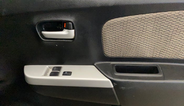 2015 Maruti Wagon R 1.0 LXI, Petrol, Manual, 39,871 km, Driver Side Door Panels Control