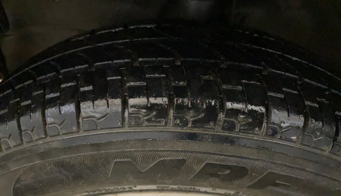 2015 Maruti Wagon R 1.0 LXI, Petrol, Manual, 39,871 km, Left Front Tyre Tread