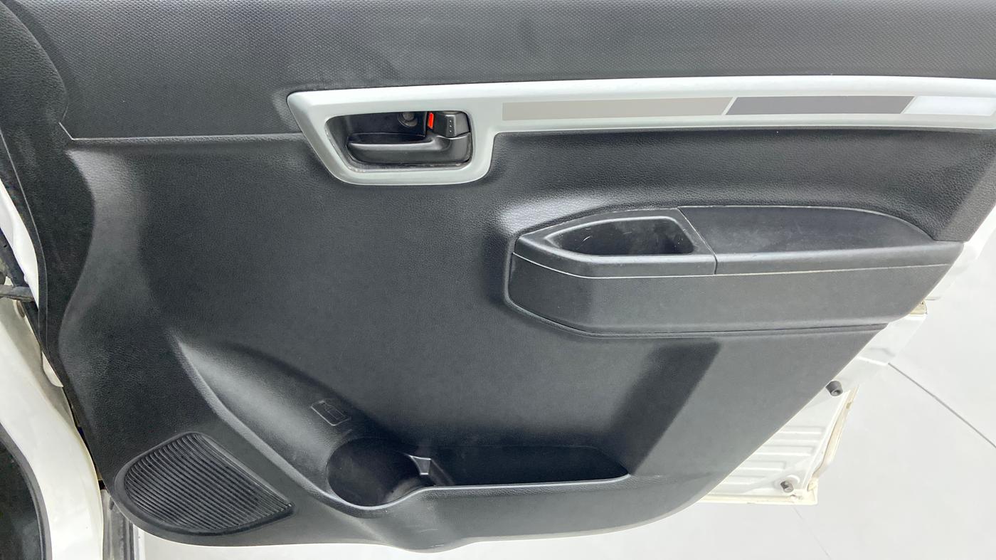 2020 Maruti S PRESSO VXI PLUS, Petrol, Manual, 19,193 km, Driver Side Door Panels Control