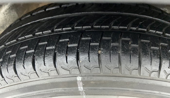2020 Maruti S PRESSO VXI PLUS, Petrol, Manual, 19,193 km, Right Front Tyre Tread