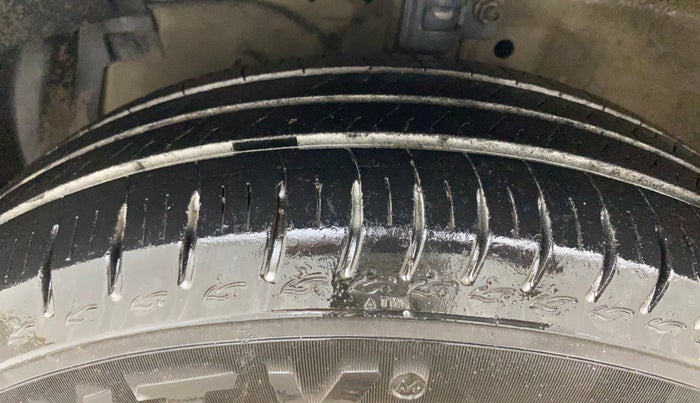 2016 Maruti Swift VDI, Diesel, Manual, 77,854 km, Left Front Tyre Tread
