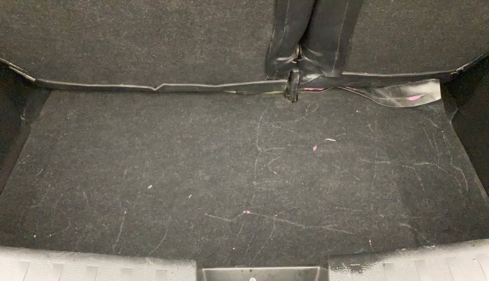 2016 Maruti Swift VDI, Diesel, Manual, 77,854 km, Boot Inside