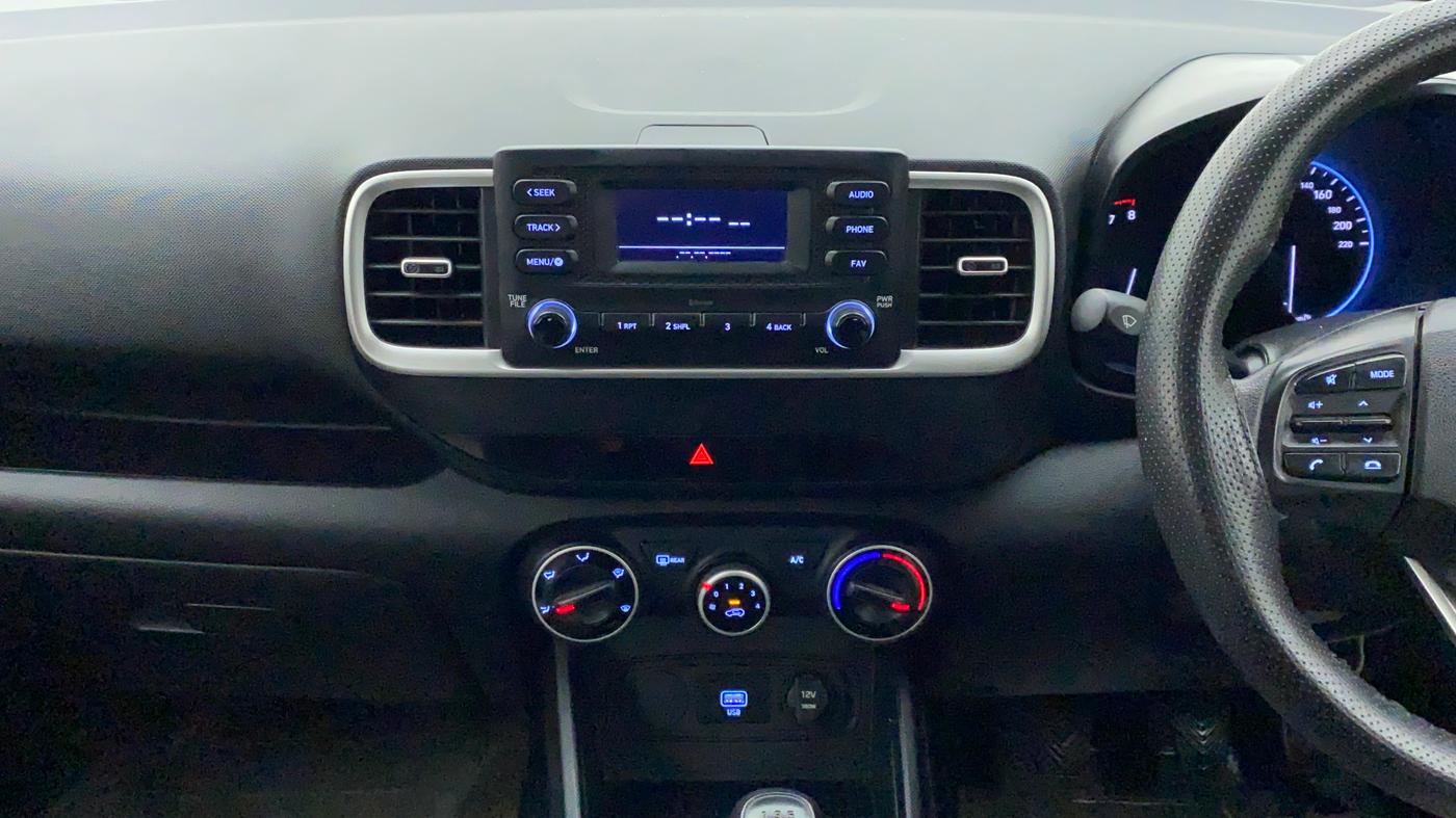 2019 Hyundai VENUE S MT 1.2 KAPPA, Petrol, Manual, 15,371 km, Air Conditioner