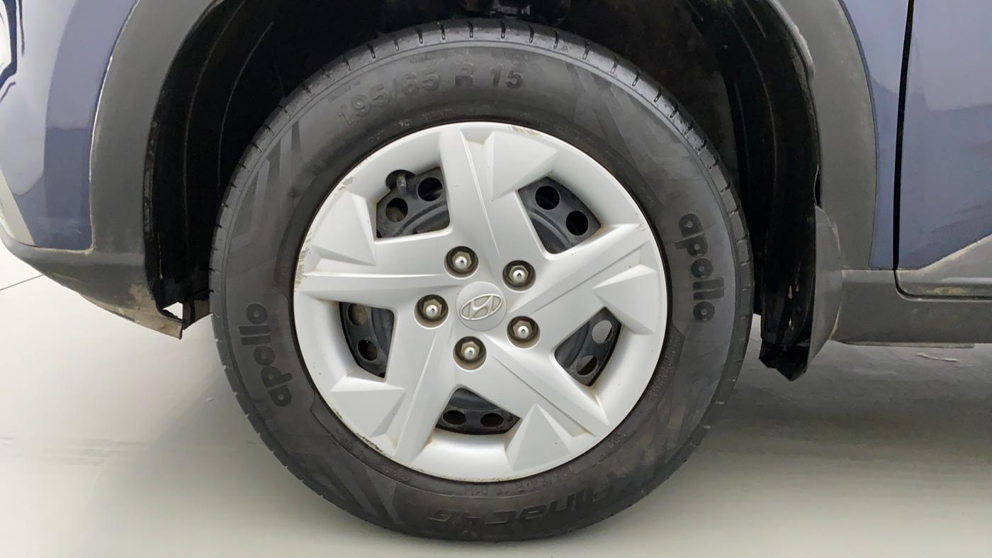2019 Hyundai VENUE S MT 1.2 KAPPA, Petrol, Manual, 15,371 km, Left Front Wheel