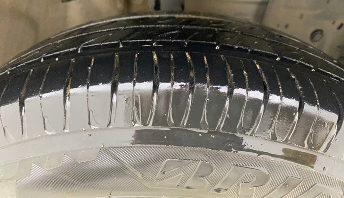 2015 Renault Pulse RXL PETROL, Petrol, Manual, 50,382 km, Right Front Tyre Tread