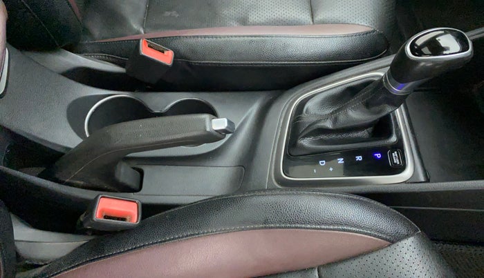 2017 Hyundai Verna 1.6 CRDI SX + AT, Diesel, Automatic, 53,838 km, Gear Lever