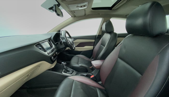 2017 Hyundai Verna 1.6 CRDI SX + AT, Diesel, Automatic, 53,838 km, Right Side Front Door Cabin