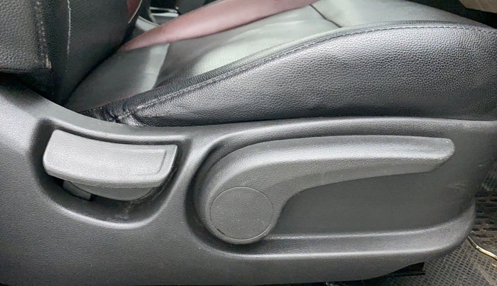 2017 Hyundai Verna 1.6 CRDI SX + AT, Diesel, Automatic, 53,838 km, Driver Side Adjustment Panel