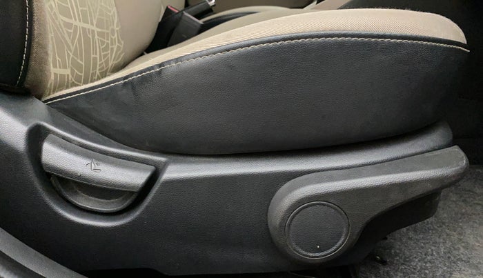 2017 Hyundai Xcent SX 1.2 CRDI, Diesel, Manual, 88,880 km, Driver Side Adjustment Panel