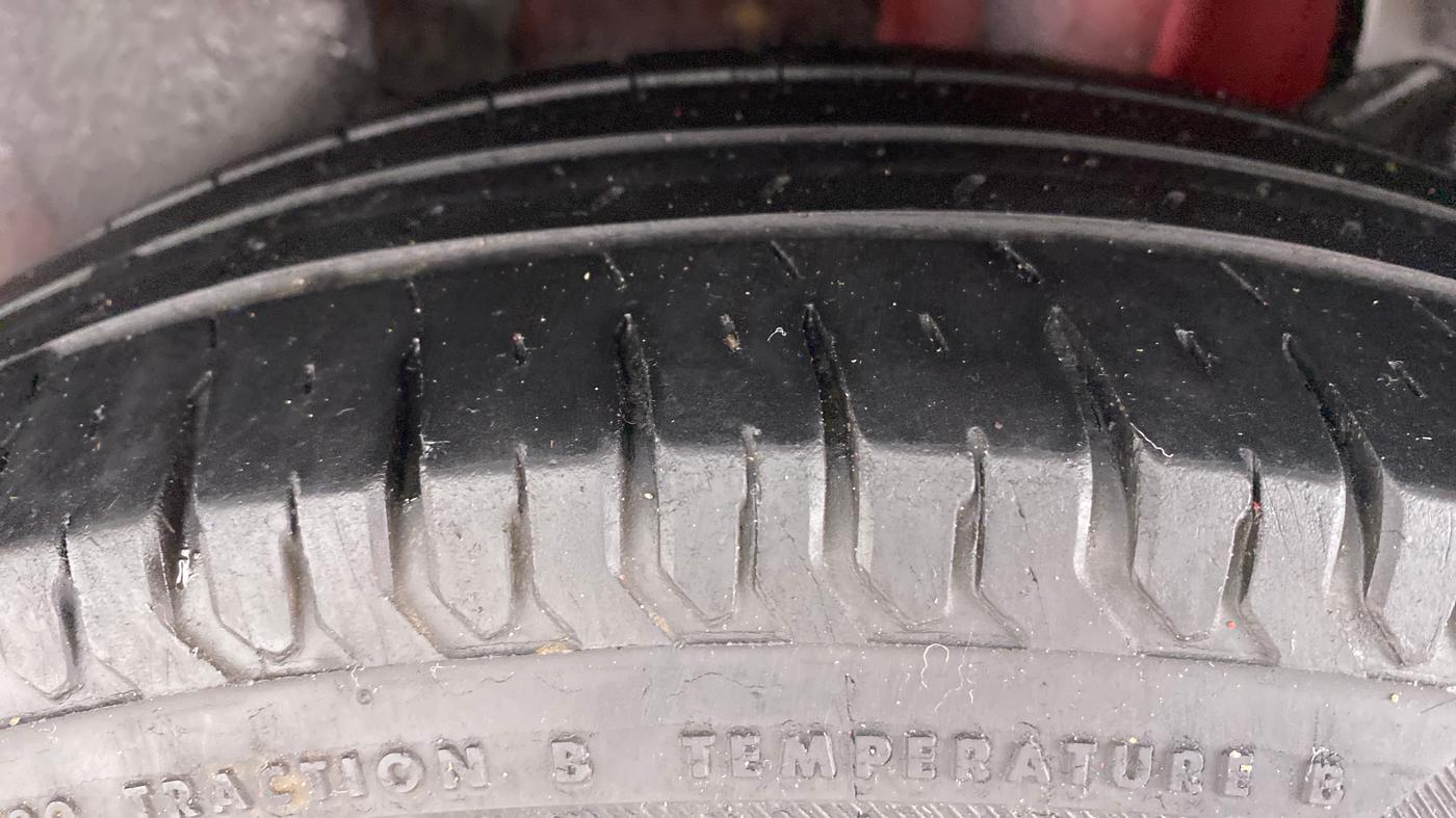 2019 Maruti Swift VXI D, Petrol, Manual, 53,648 km, Left Rear Tyre Tread
