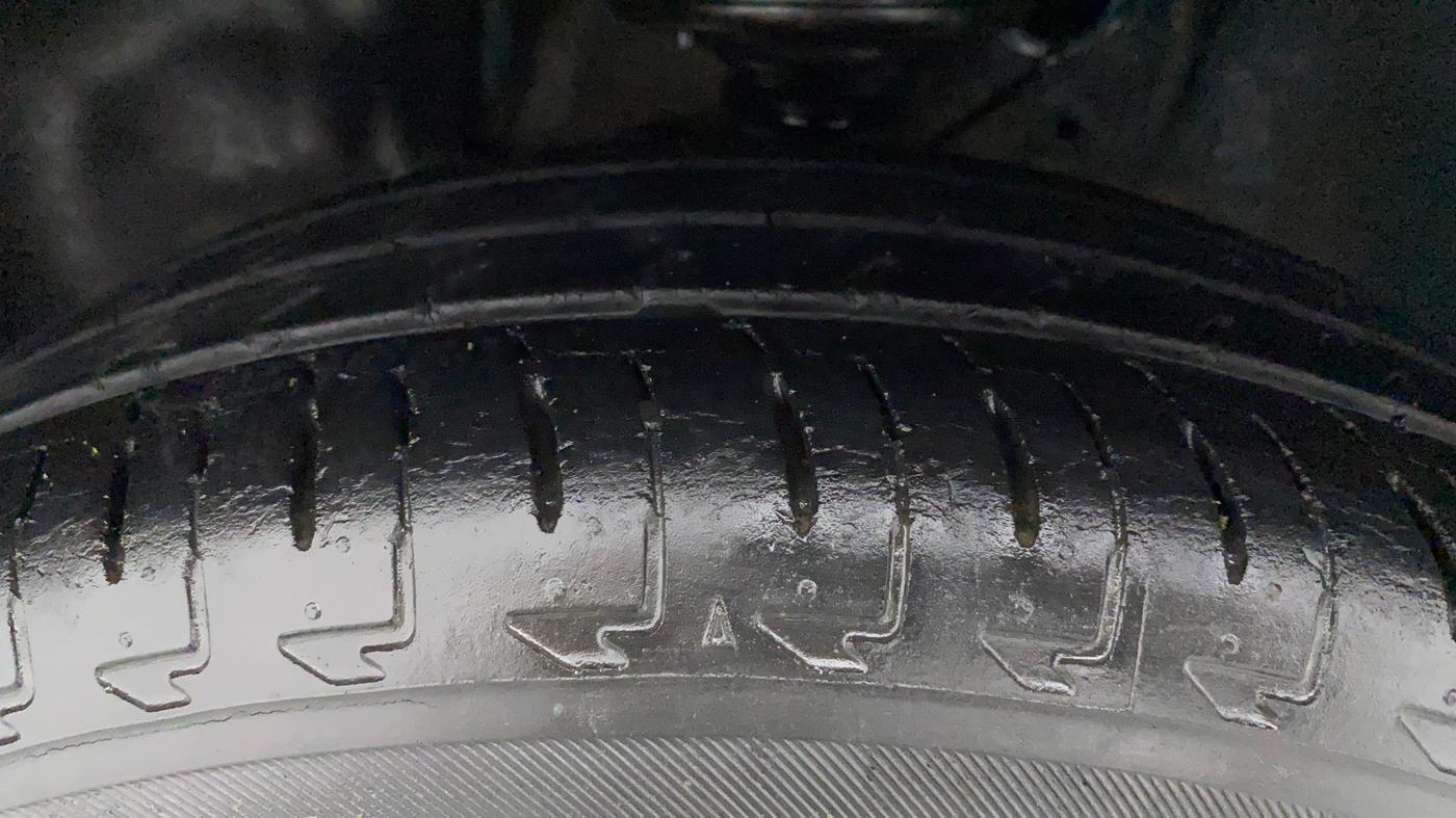 2018 Maruti IGNIS ZETA 1.2, Petrol, Manual, 43,182 km, Left Front Tyre Tread