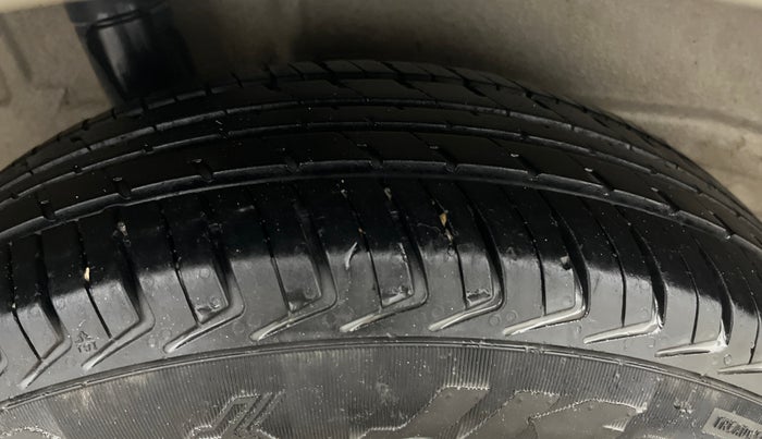 2020 Maruti New Wagon-R LXI 1.0, CNG, Manual, 23,630 km, Right Rear Tyre Tread