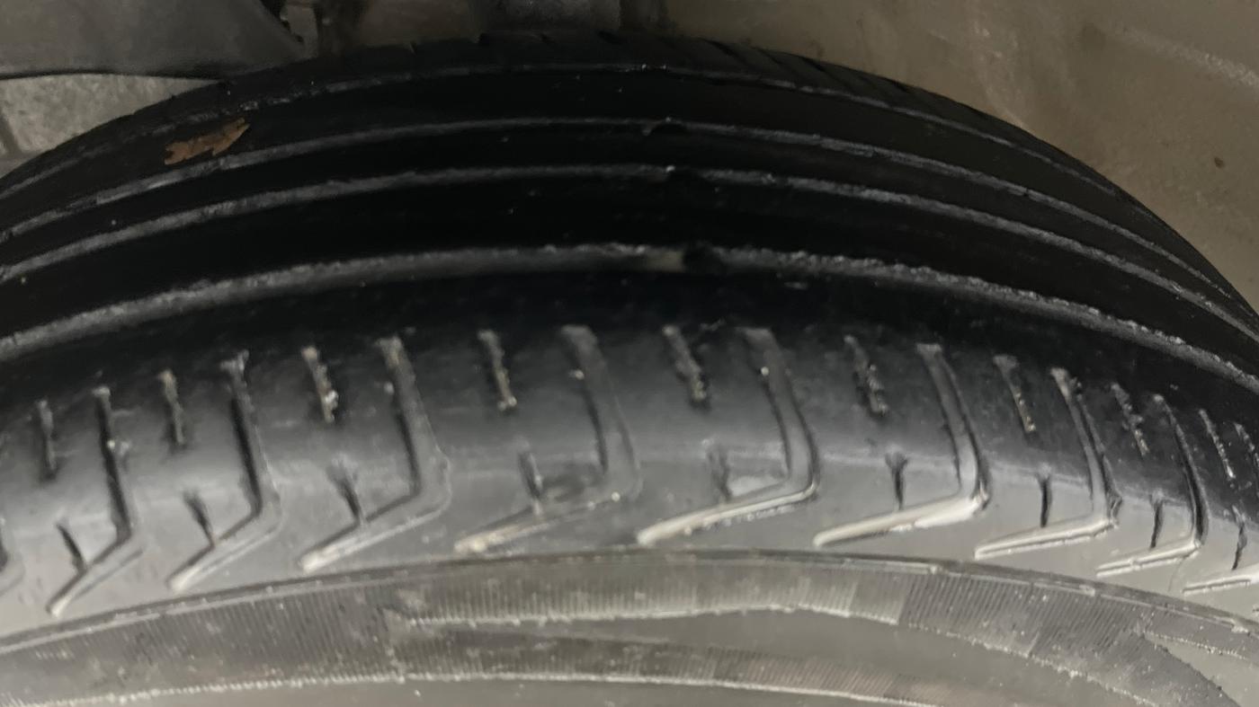 2020 Maruti New Wagon-R LXI 1.0, CNG, Manual, 23,630 km, Left Front Tyre Tread
