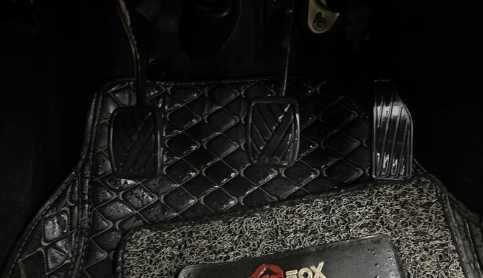 2020 Maruti New Wagon-R LXI 1.0, CNG, Manual, 23,630 km, Pedals