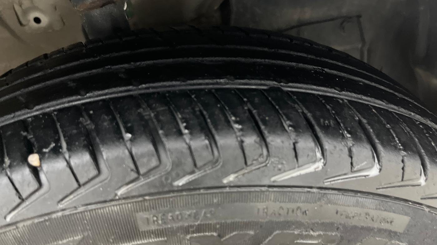 2020 Maruti New Wagon-R LXI 1.0, CNG, Manual, 23,630 km, Right Front Tyre Tread