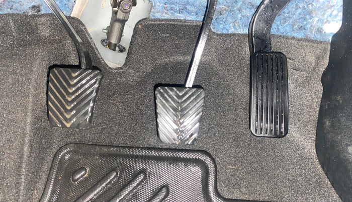 2023 KIA CARENS PRESTIGE 1.5 PETROL 7 STR, Petrol, Manual, 28,269 km, Pedals